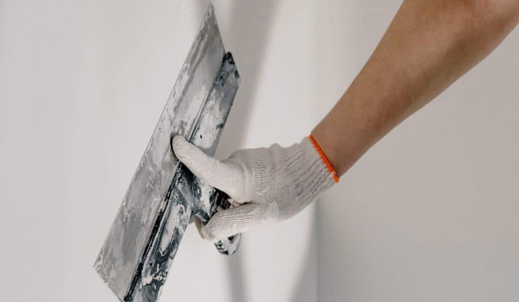 spackling compound drywall patch fiberglass mesh big hole in walls